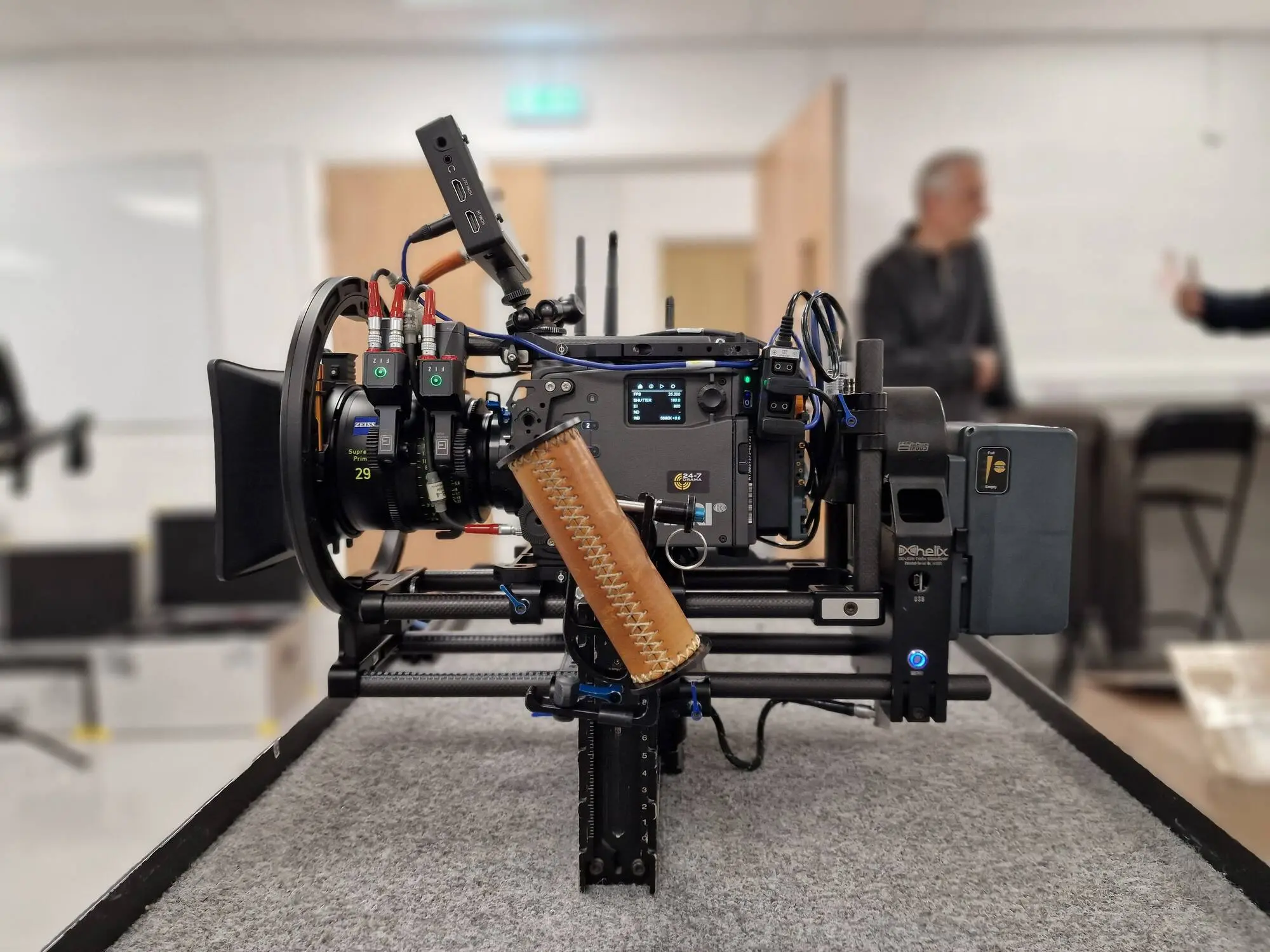 The rig lit on a bench, clean technical view